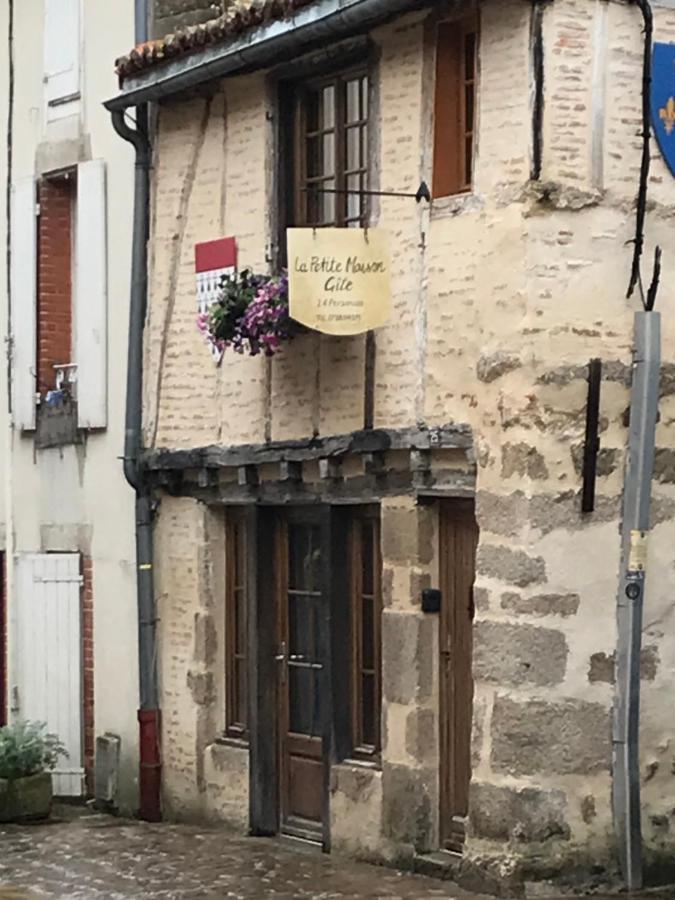 Petite Maison Medievale Parthenay Exterior foto